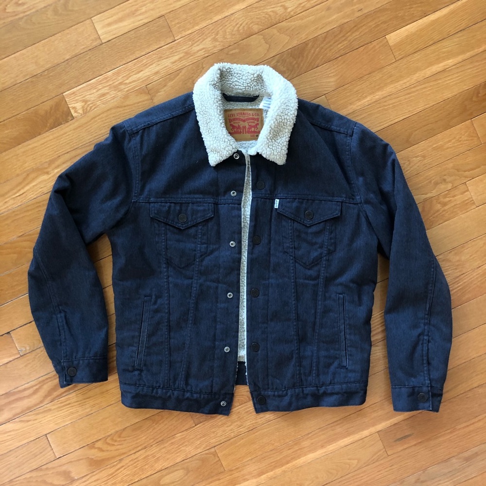 Levi’s // Sherpa-lined trucker jacket